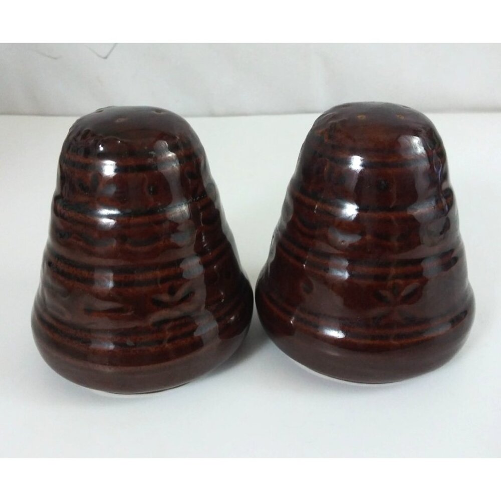 Vintage 1940s Marcrest Stoneware Daisy Dot Salt & Pepper Shakers